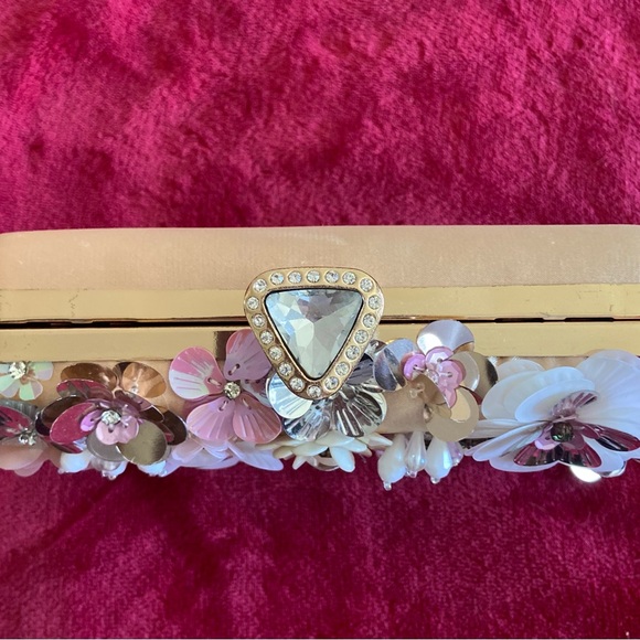 Floral Embellished Clutch - Picture 2 of 6